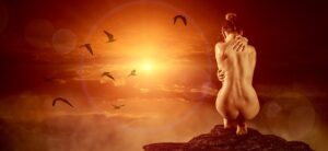 Corps de femme sur coucher de soleil illustrant le podcast d’éveil spirituel de la médium poétesse Annajo Janisz